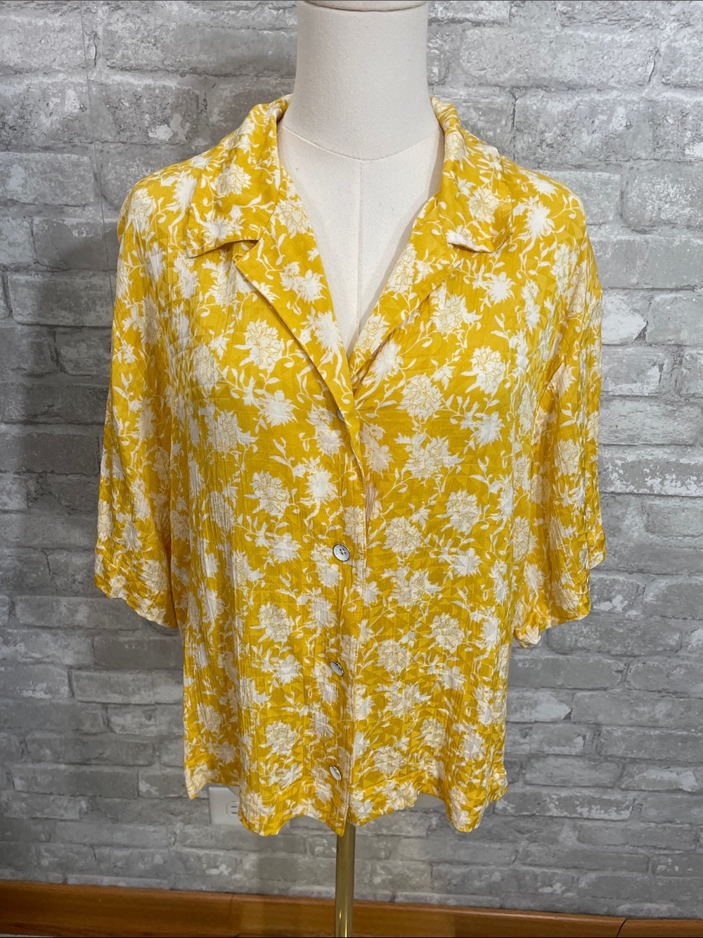Rag & Bone Yellow Reed Floral
Jacquard Camp Shirt